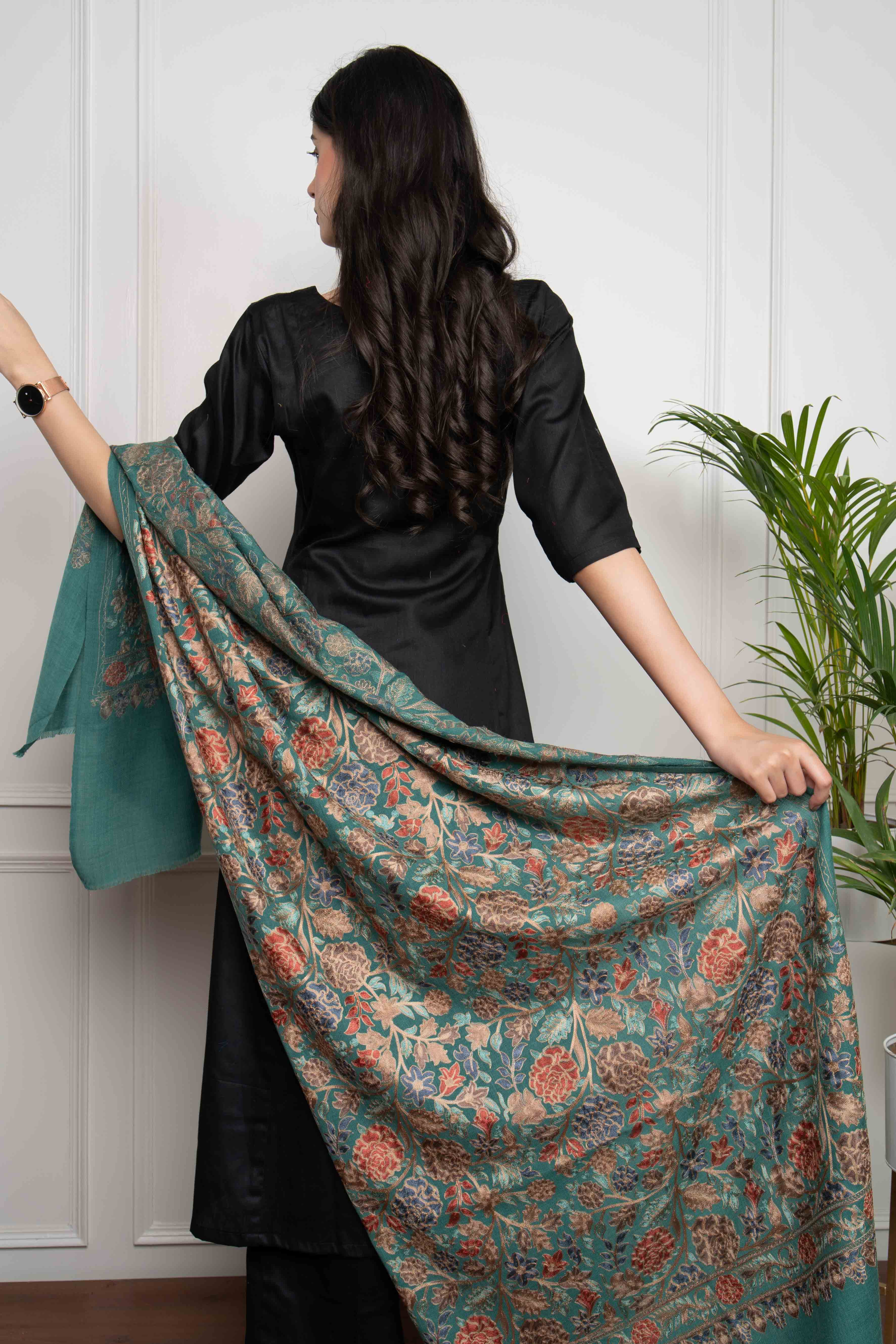 Sadah Sea Green Gulaab Jaal Nalki embroidery Fine Wool Blend Stole
