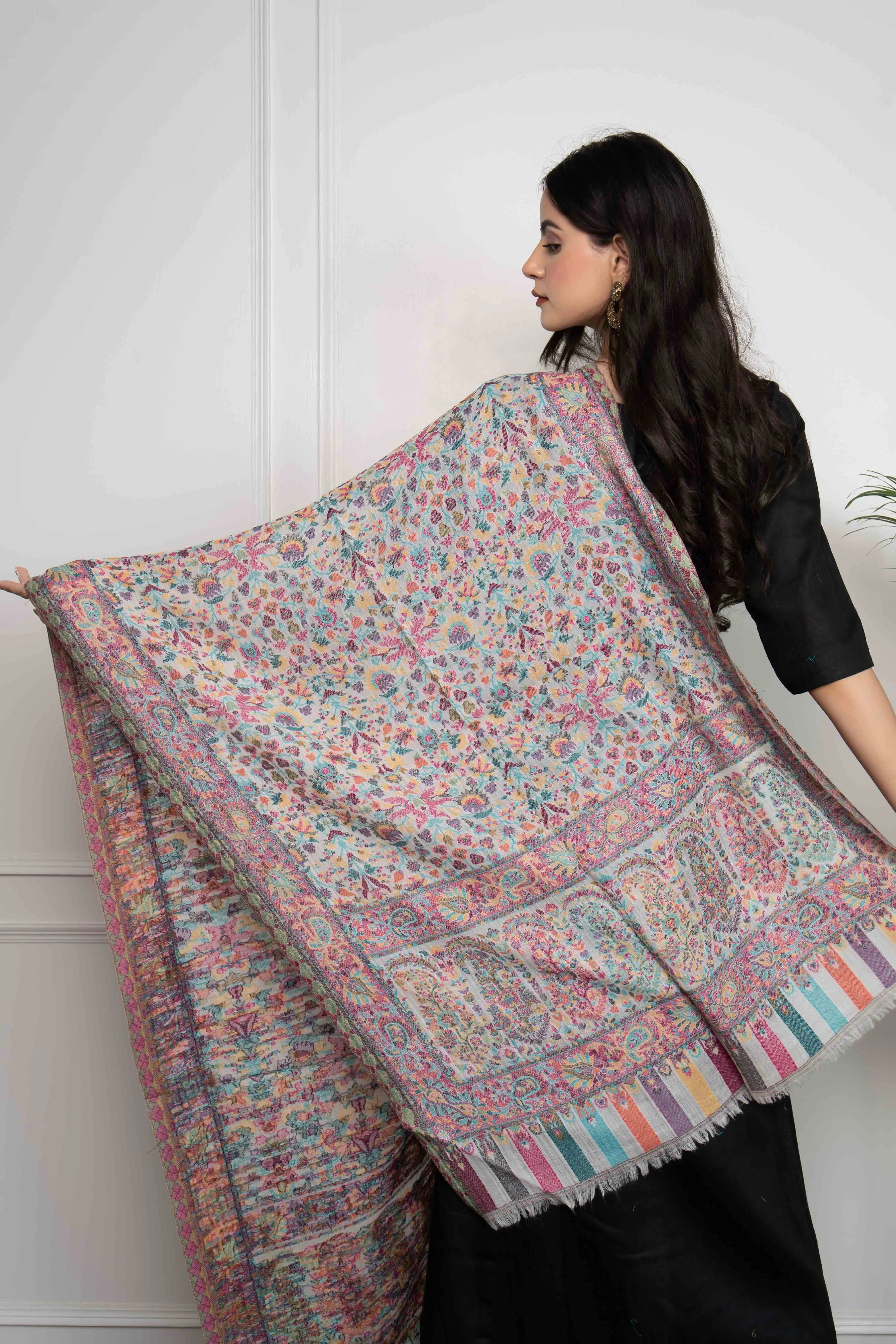 White Kani Floral Ambi Fine Wool Silk Blend Stole/Scarf