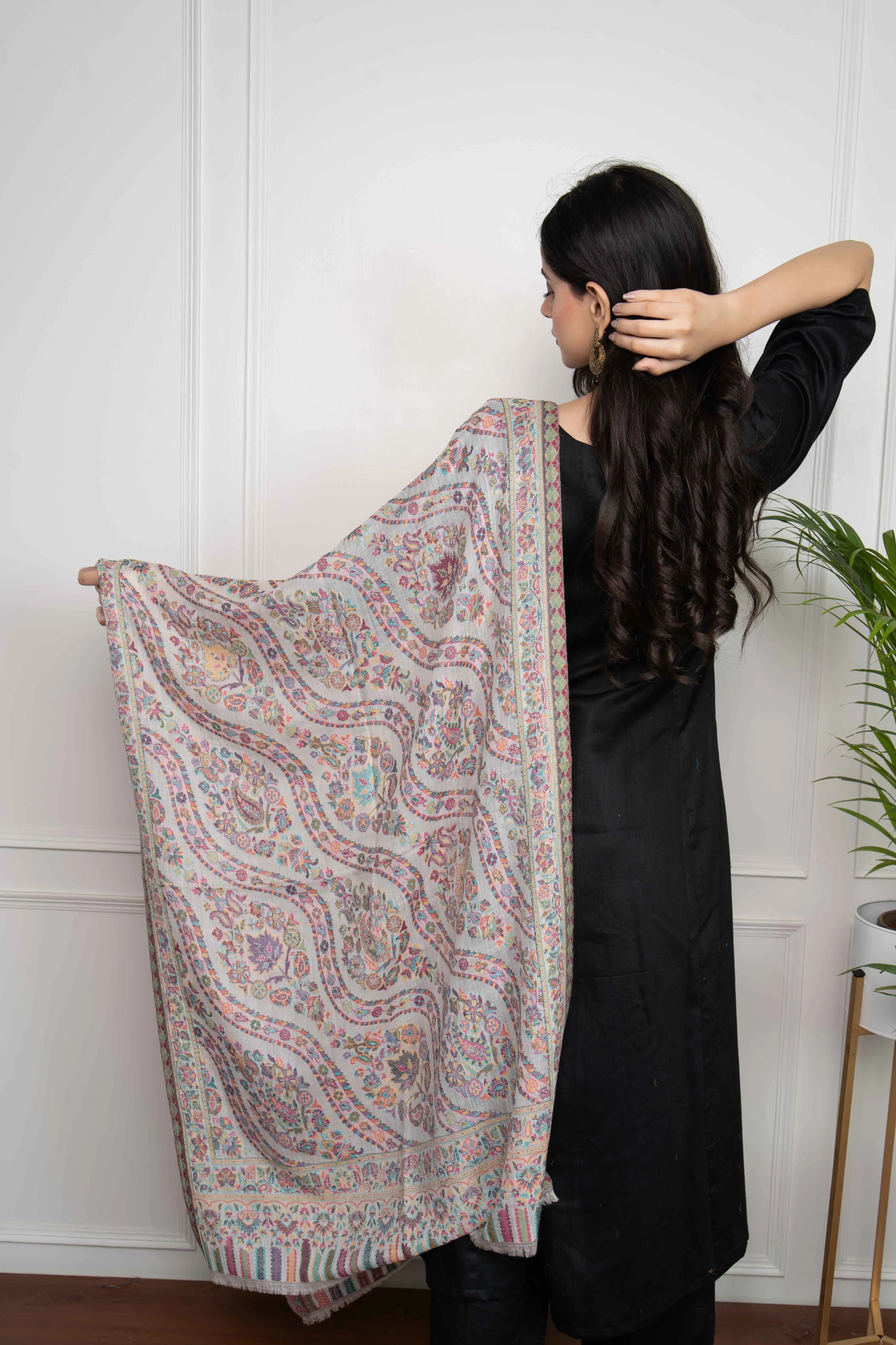 White Kani Floral Wavy Fine Wool Silk Blend Stole/Scarf
