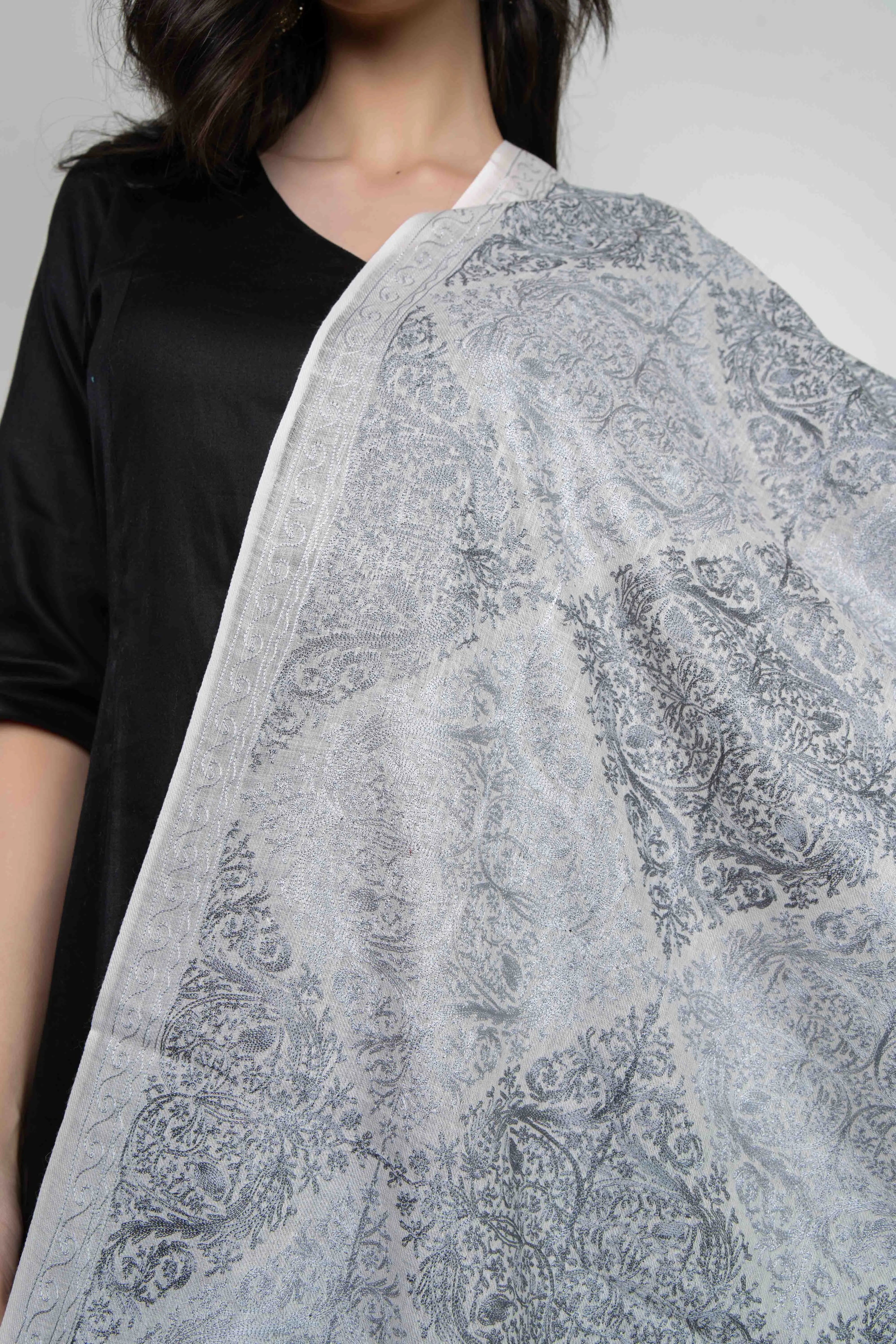 Navy Barfi Dual Tone Nalki embroidery Fine Wool Blend Stole