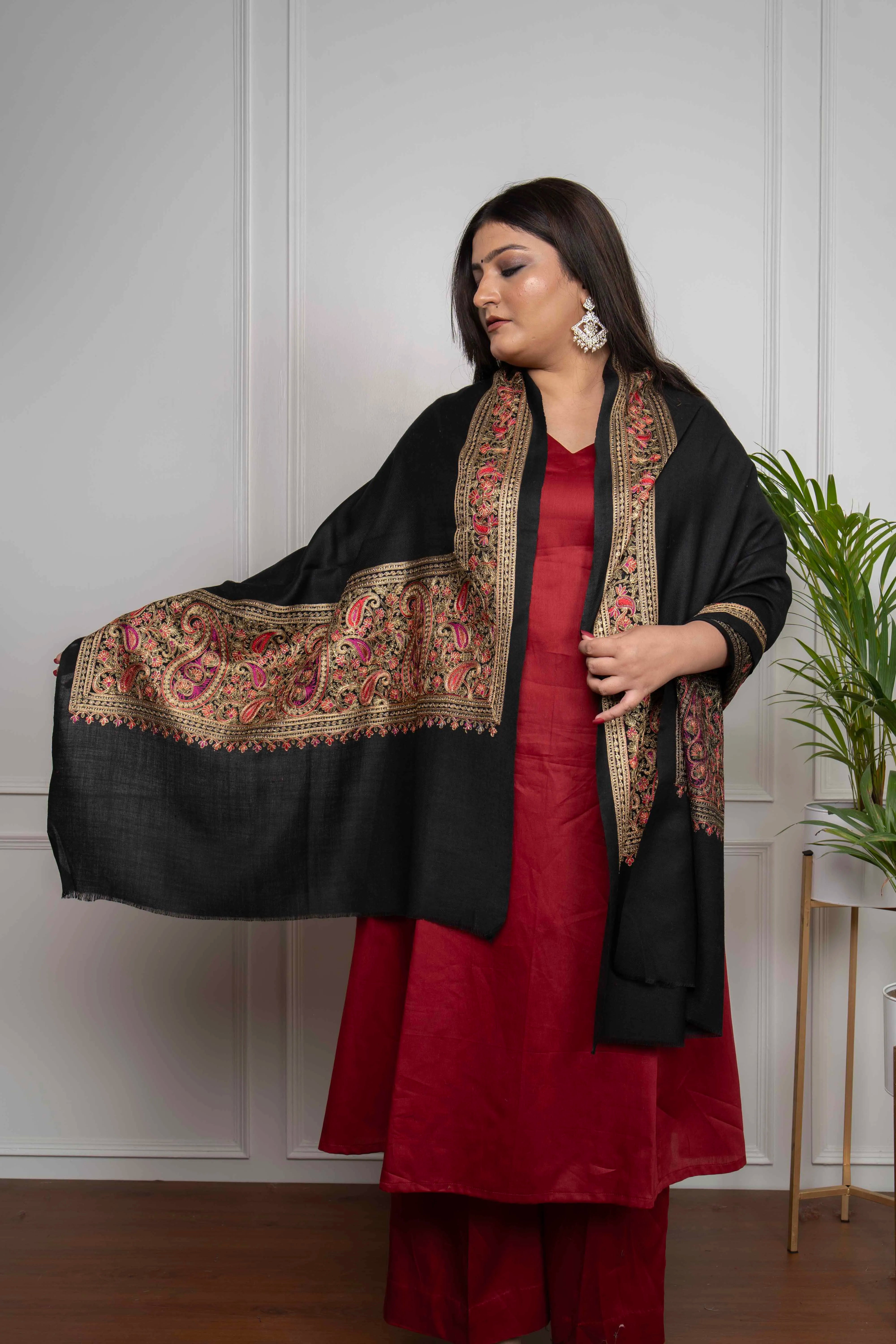 Black Ambi Border Nalki embroidery  Fine Wool Blend Stole