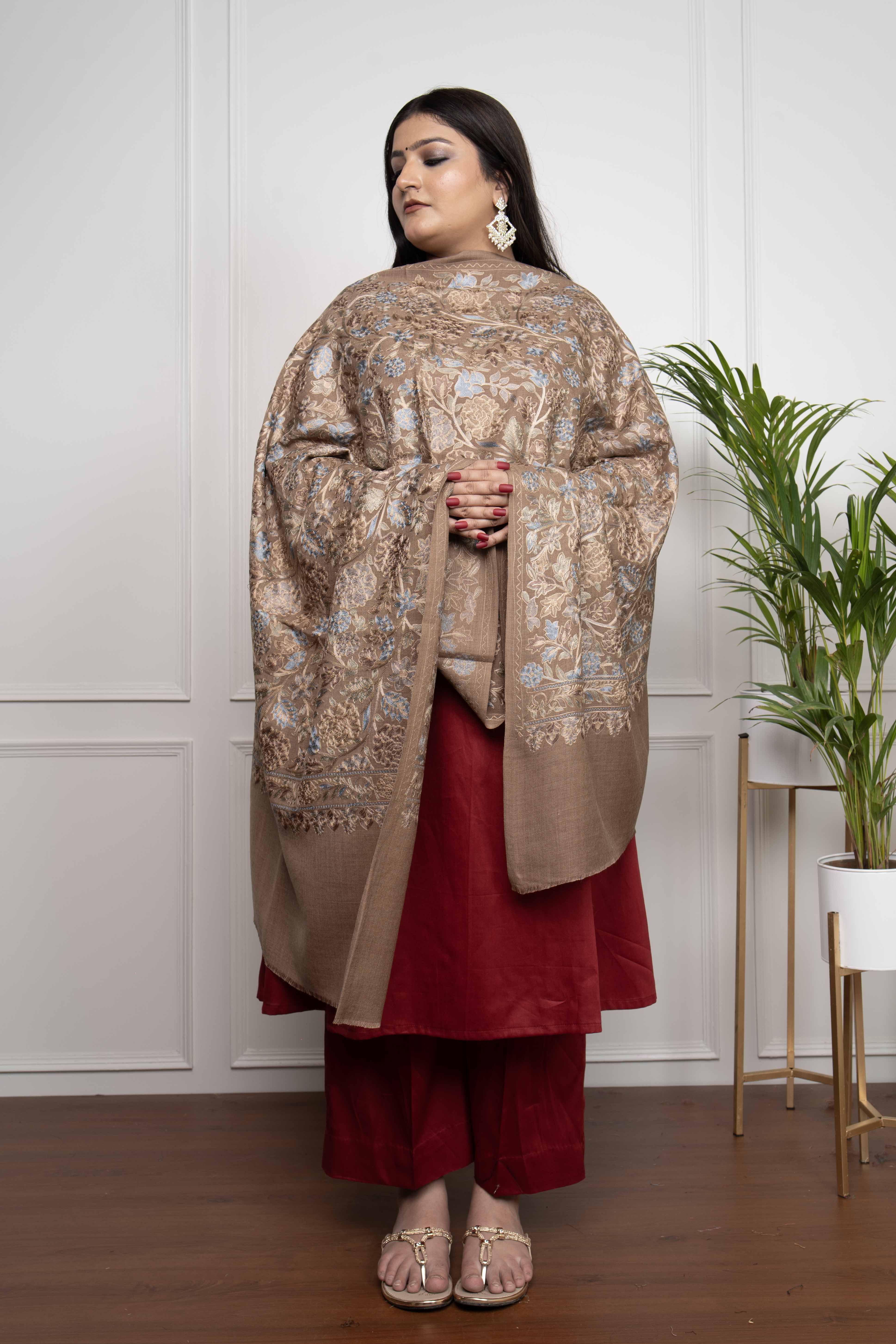 Sadah Tooshi Gulaab Jaal Nalki embroidery Fine Wool Blend Stole