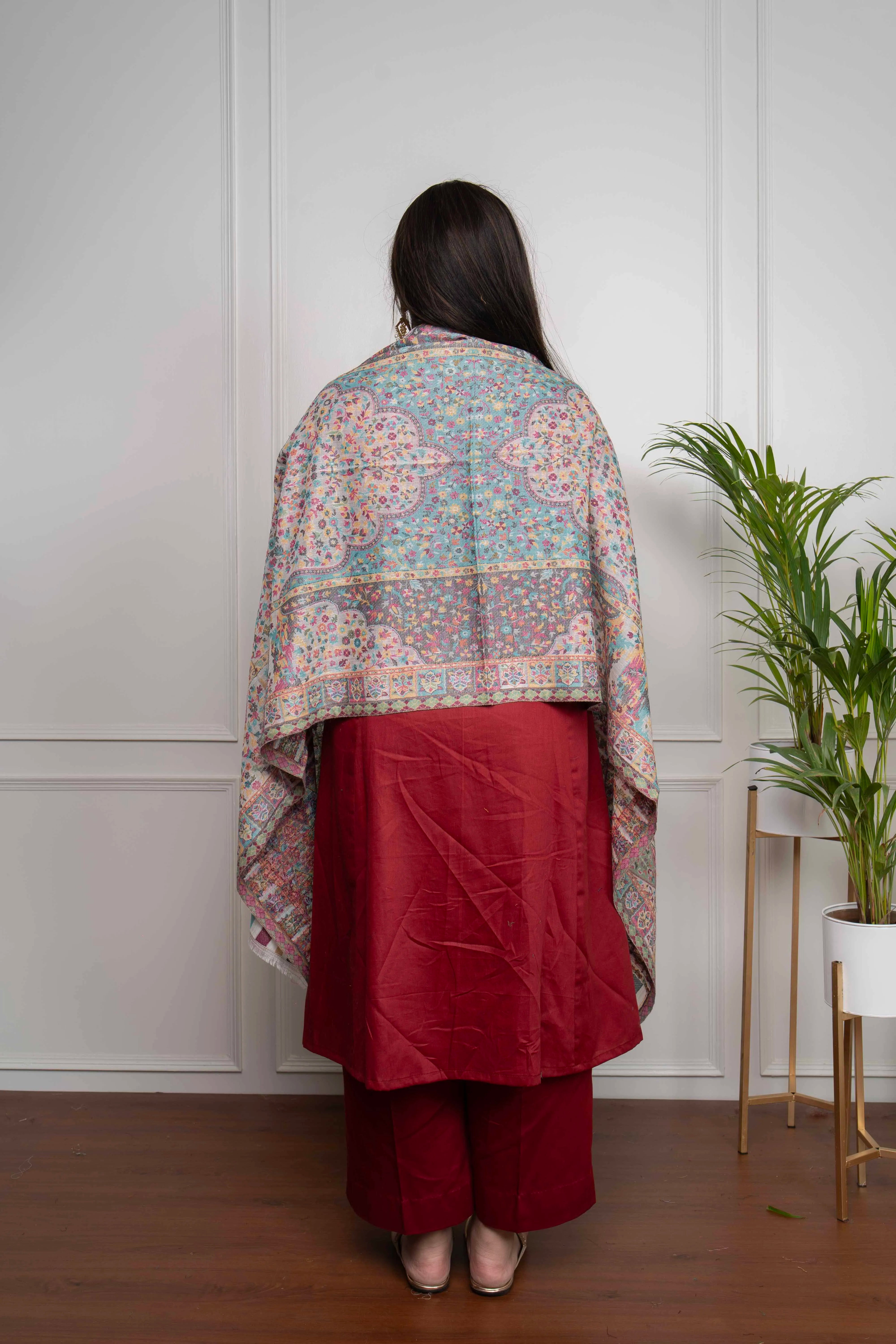 White Kani Multi Floral Fine Wool Silk Blend Stole/Scarf
