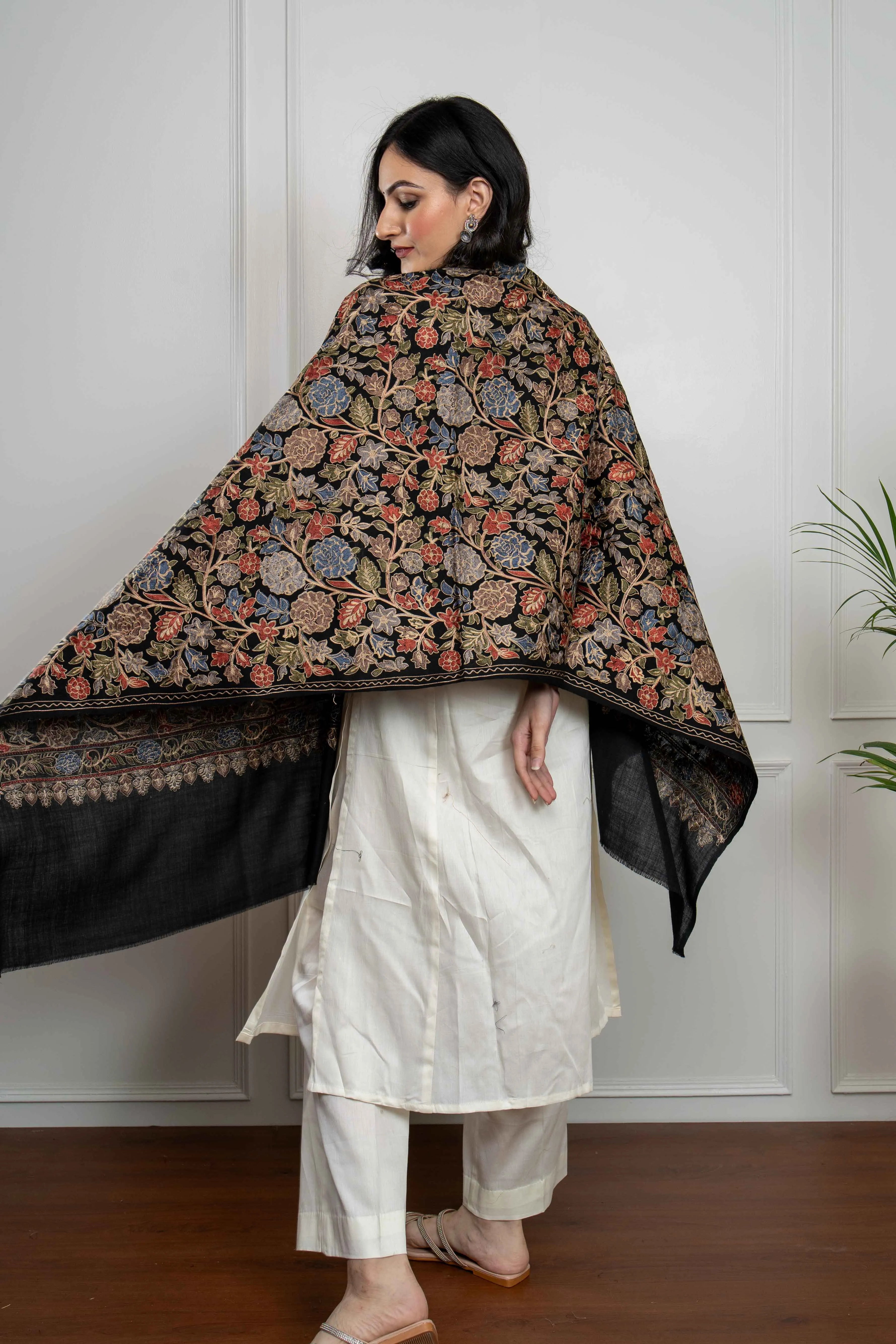 Black Gulaab Jaal Nalki embroidery Fine Wool Blend Stole