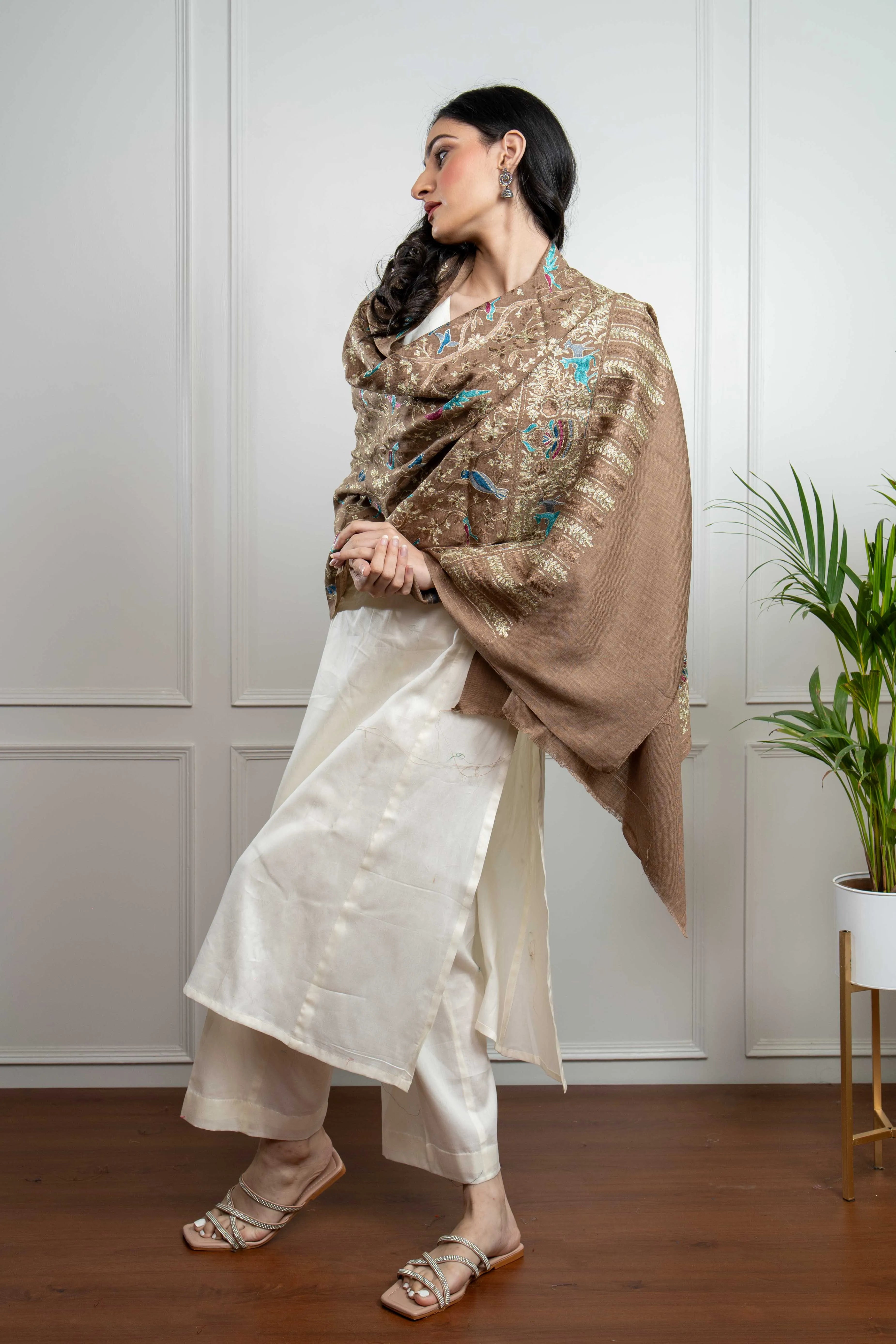 Tooshi Birds Motif Jaal Nalki embroidery Fine Wool Blend Stole
