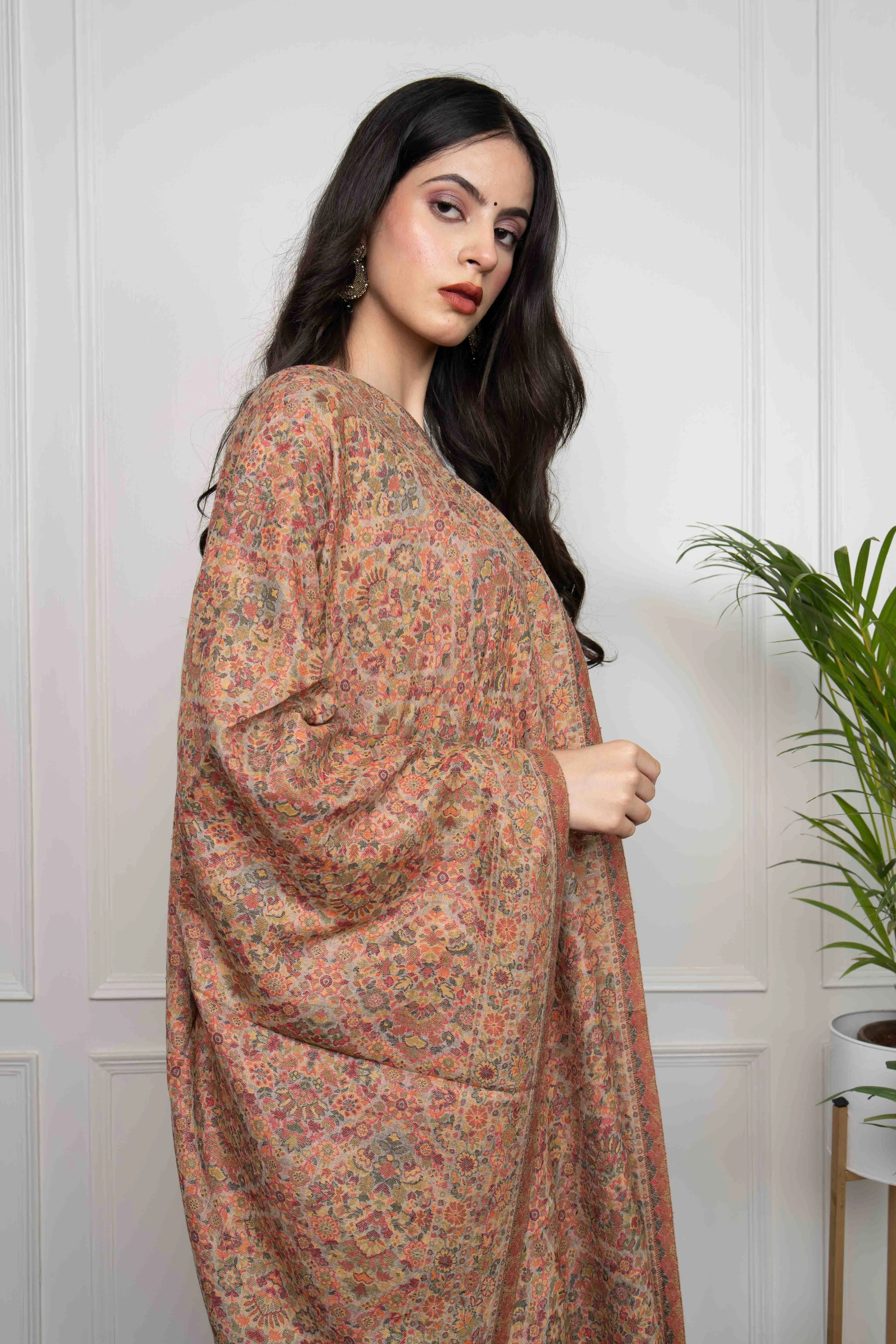 Tooshi Kani Intricate Floral Fine Wool Silk Blend Stole