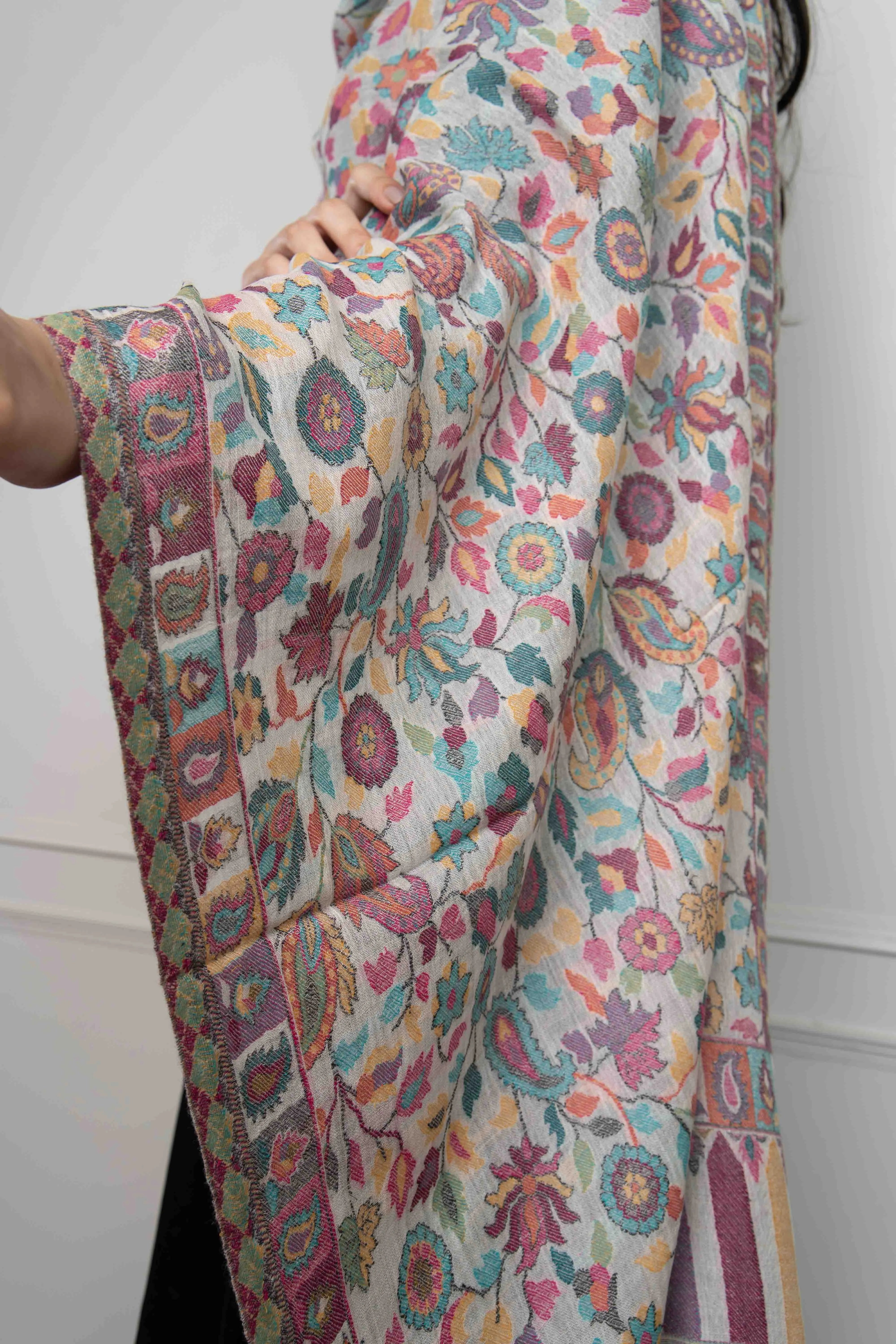 White Kani Large Floral Fine Wool Silk Blend Stole/Scarf