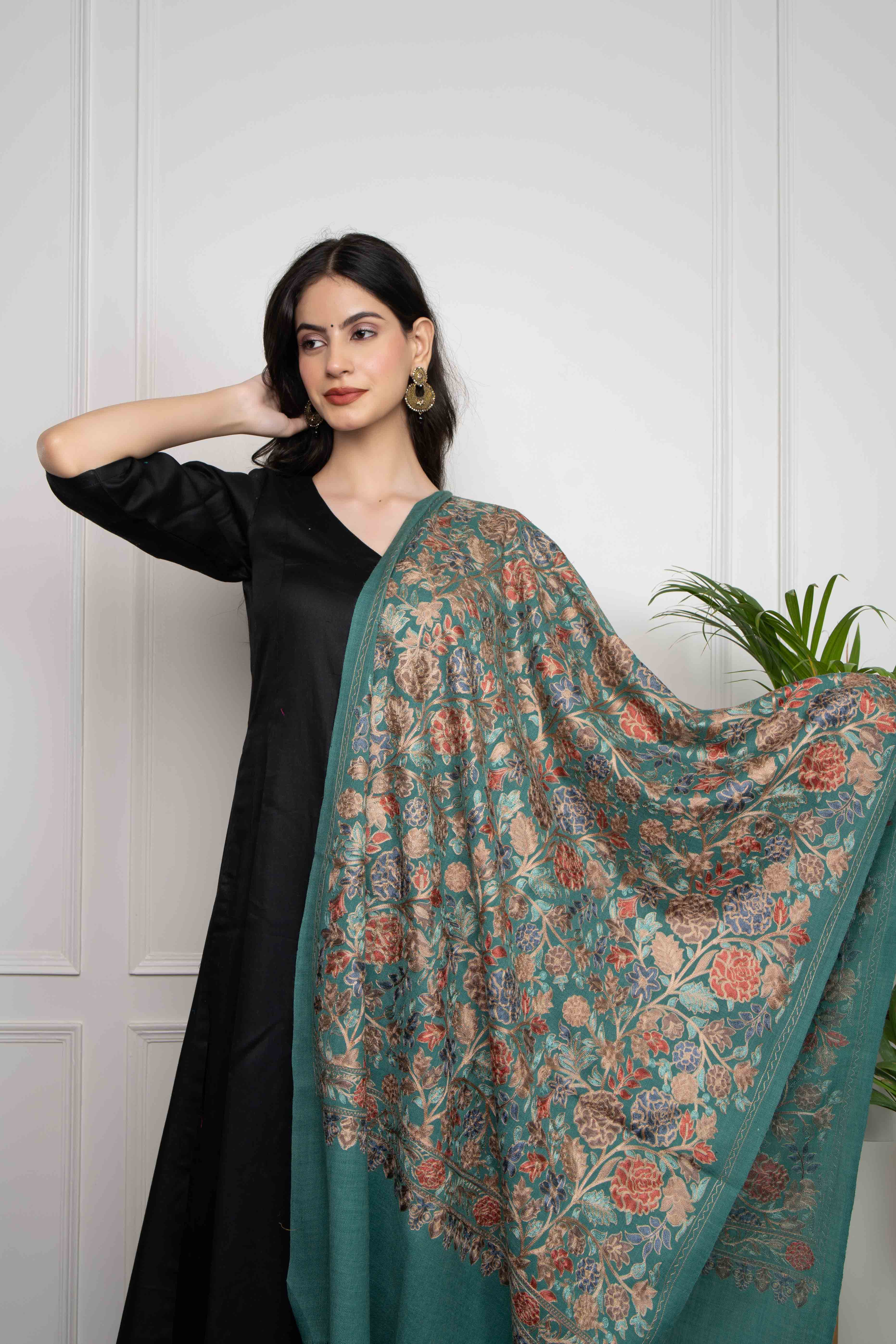 Sadah Sea Green Gulaab Jaal Nalki embroidery Fine Wool Blend Stole 