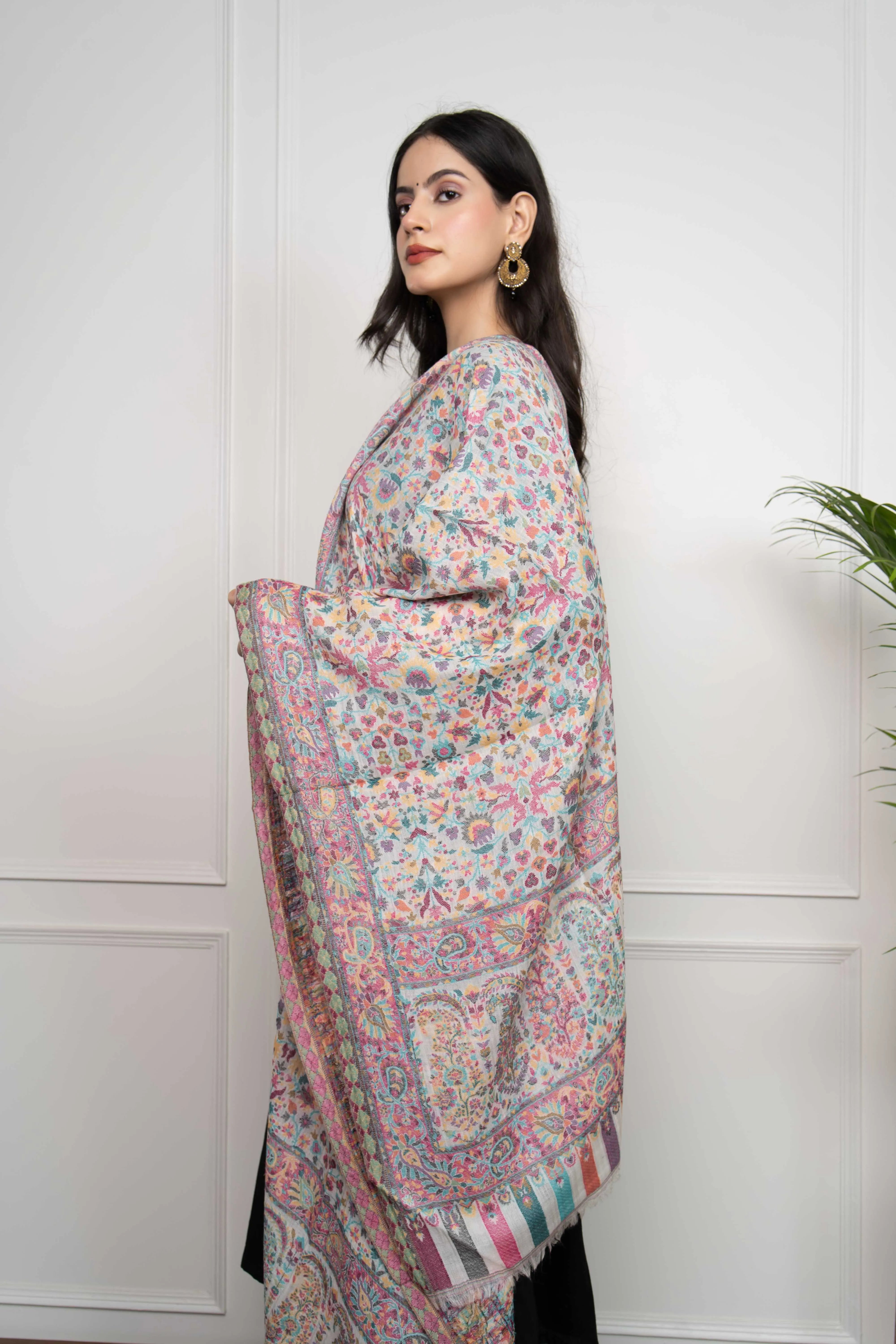 White Kani Floral Ambi Fine Wool Silk Blend Stole/Scarf