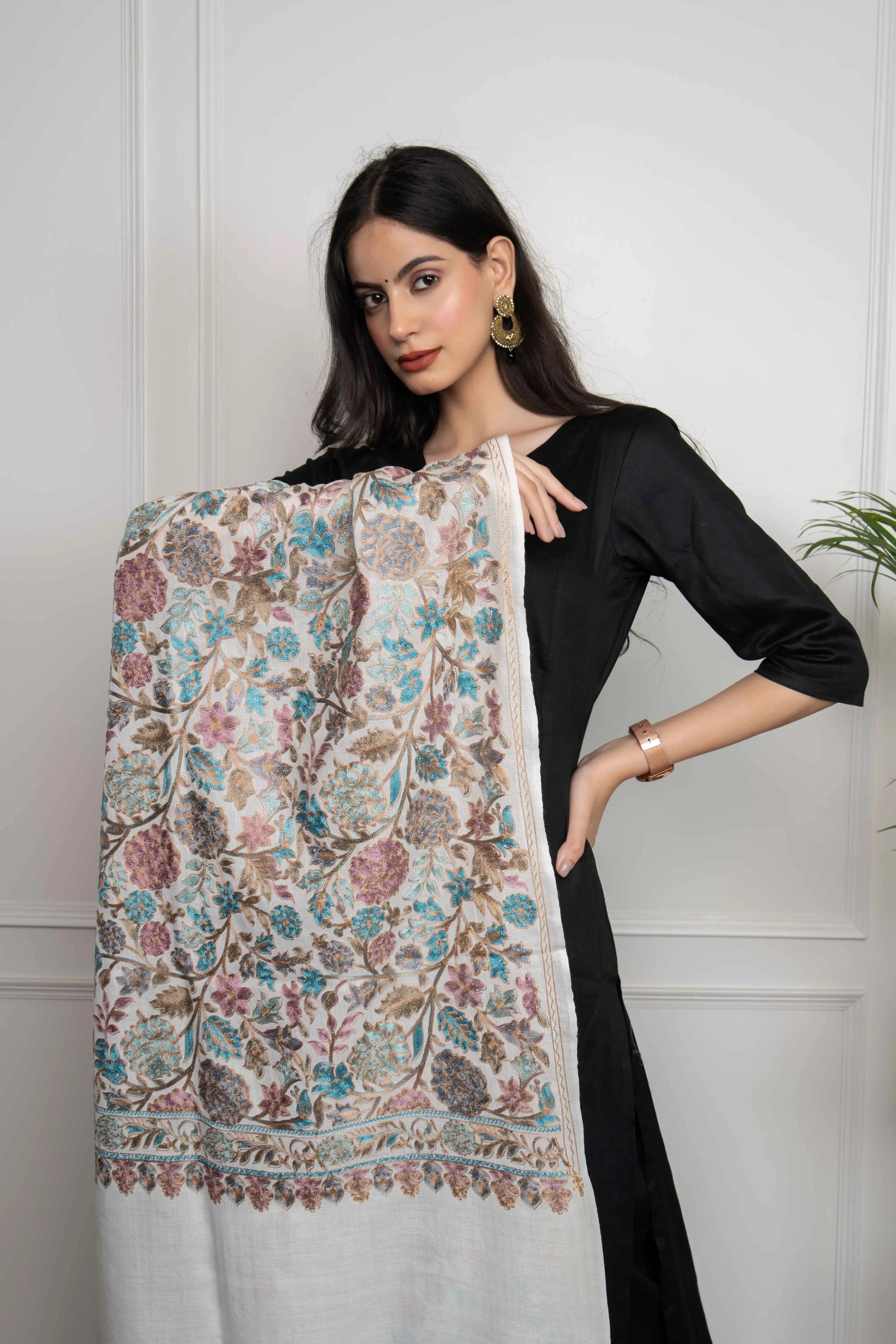 White Gulaab Jaal Nalki embroidery Fine Wool Blend Stole (dispatch time 3 weeks)
