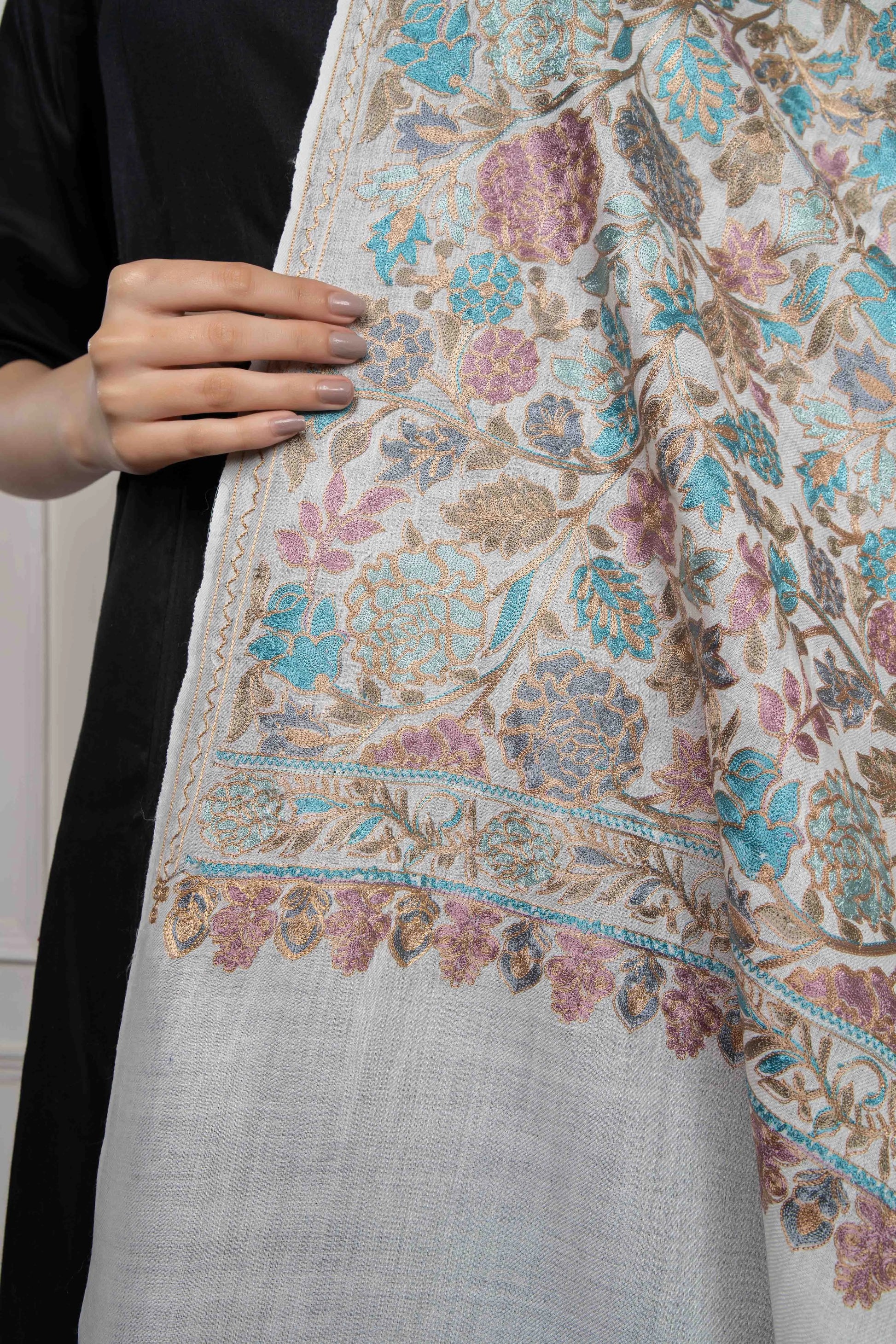 White Gulaab Jaal Nalki embroidery Fine Wool Blend Stole (dispatch time 3 weeks)