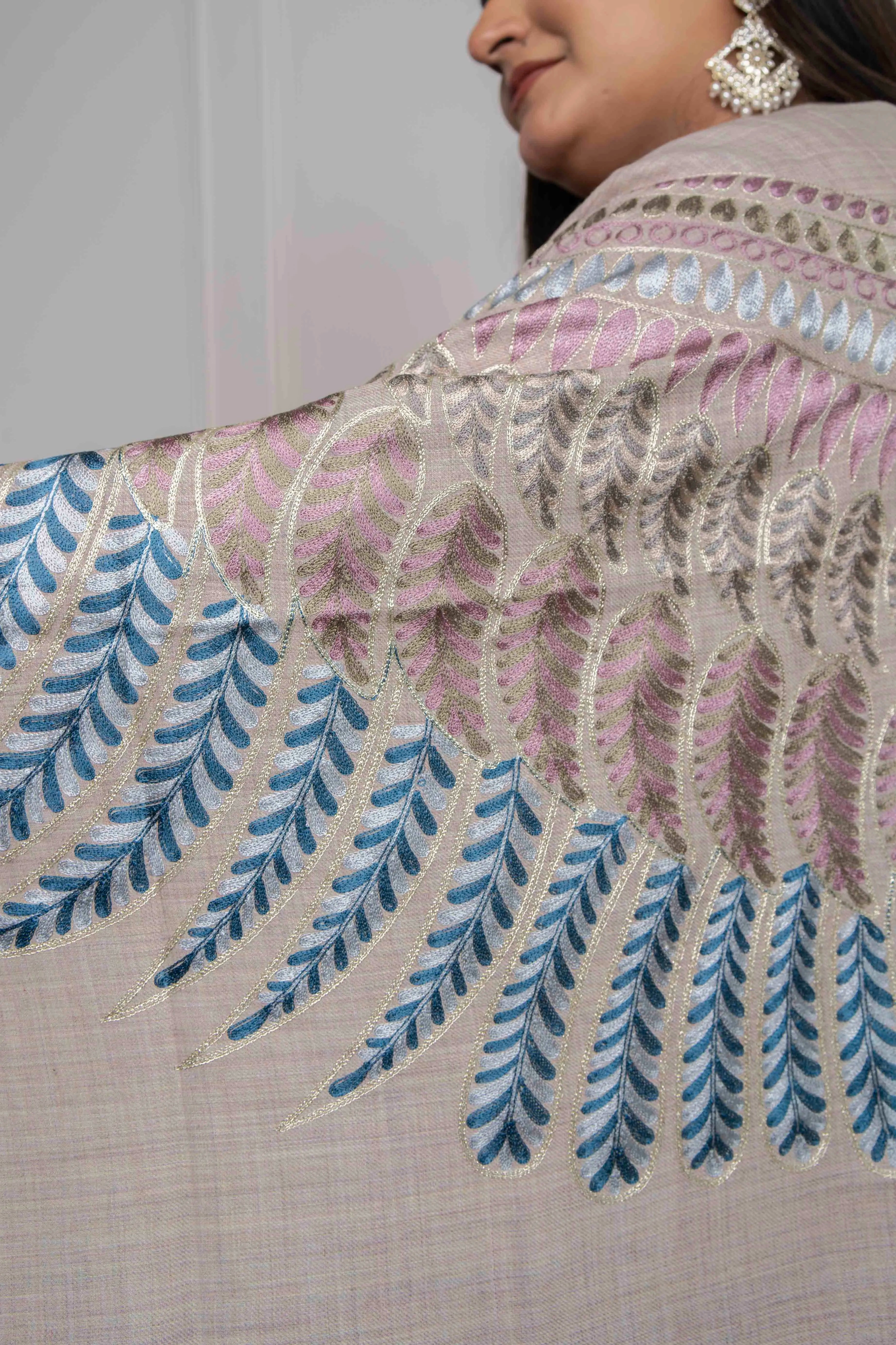 Melange Wing Motif with Feathers Nalki embroidery Fine Wool Blend Stole