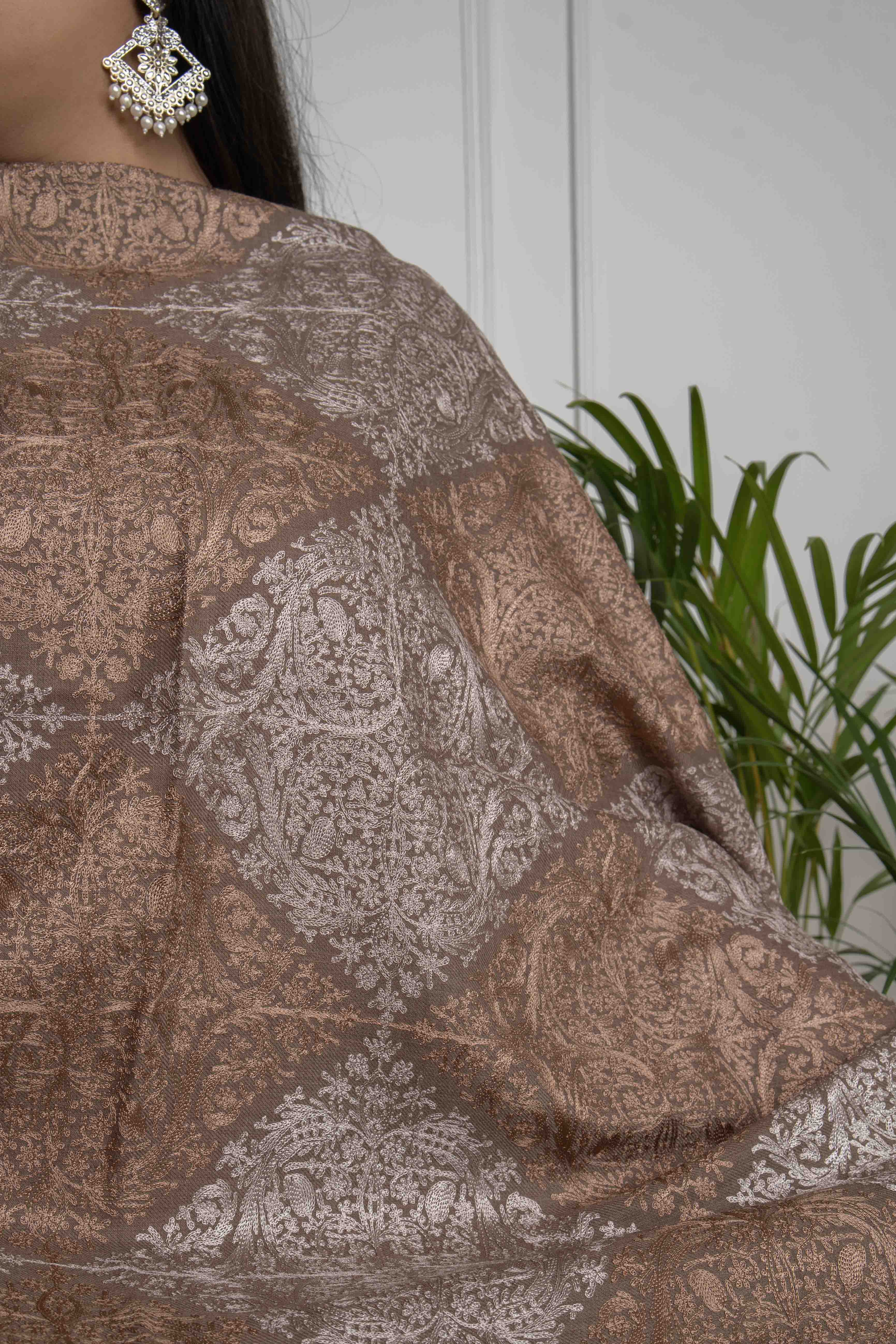 Sadah Brown Barfi Dual Tone Nalki embroidery Fine Wool Blend Stole 