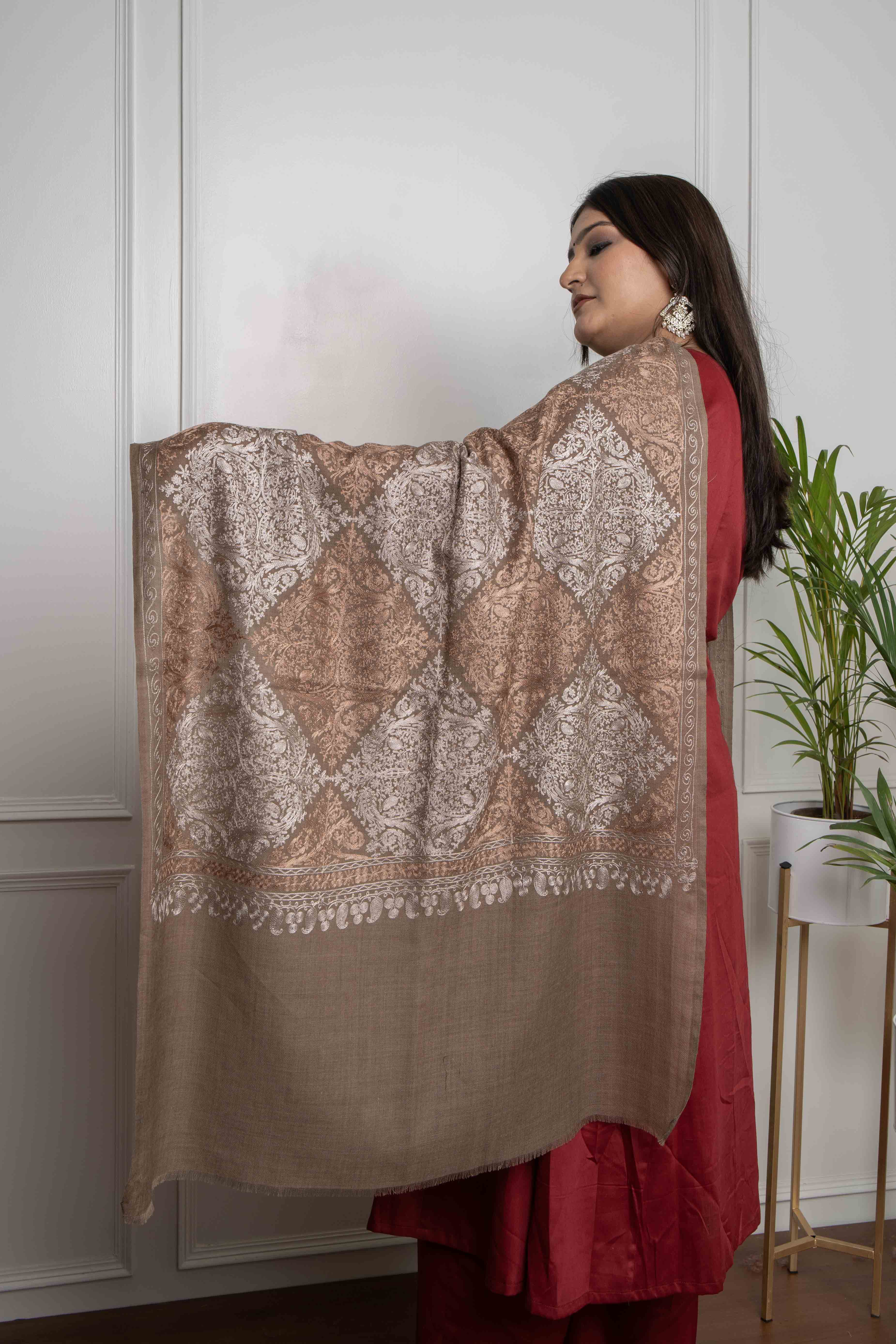Sadah Brown Barfi Dual Tone Nalki embroidery Fine Wool Blend Stole 