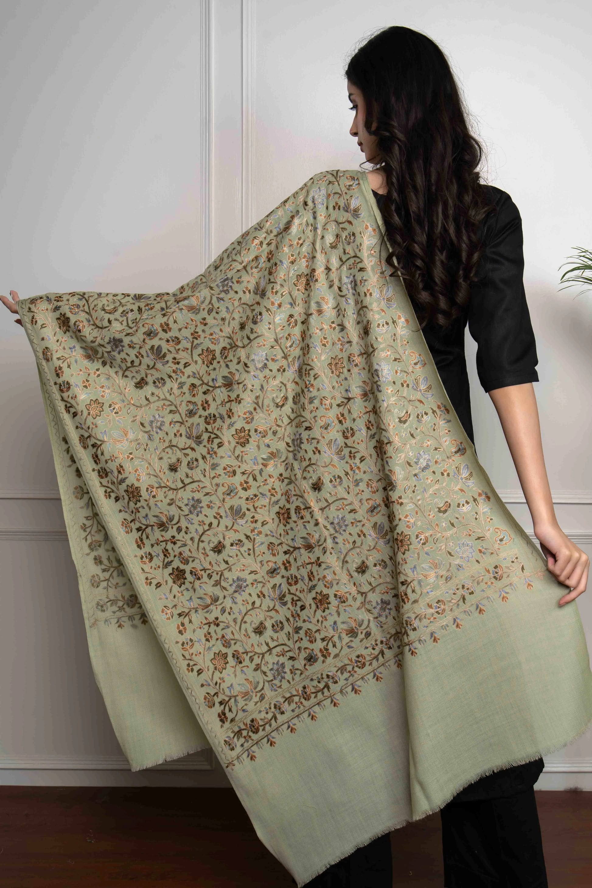 Pista Chinaar Leaf Jaal Pattern Nalki embroidery Fine Wool Blend Stole