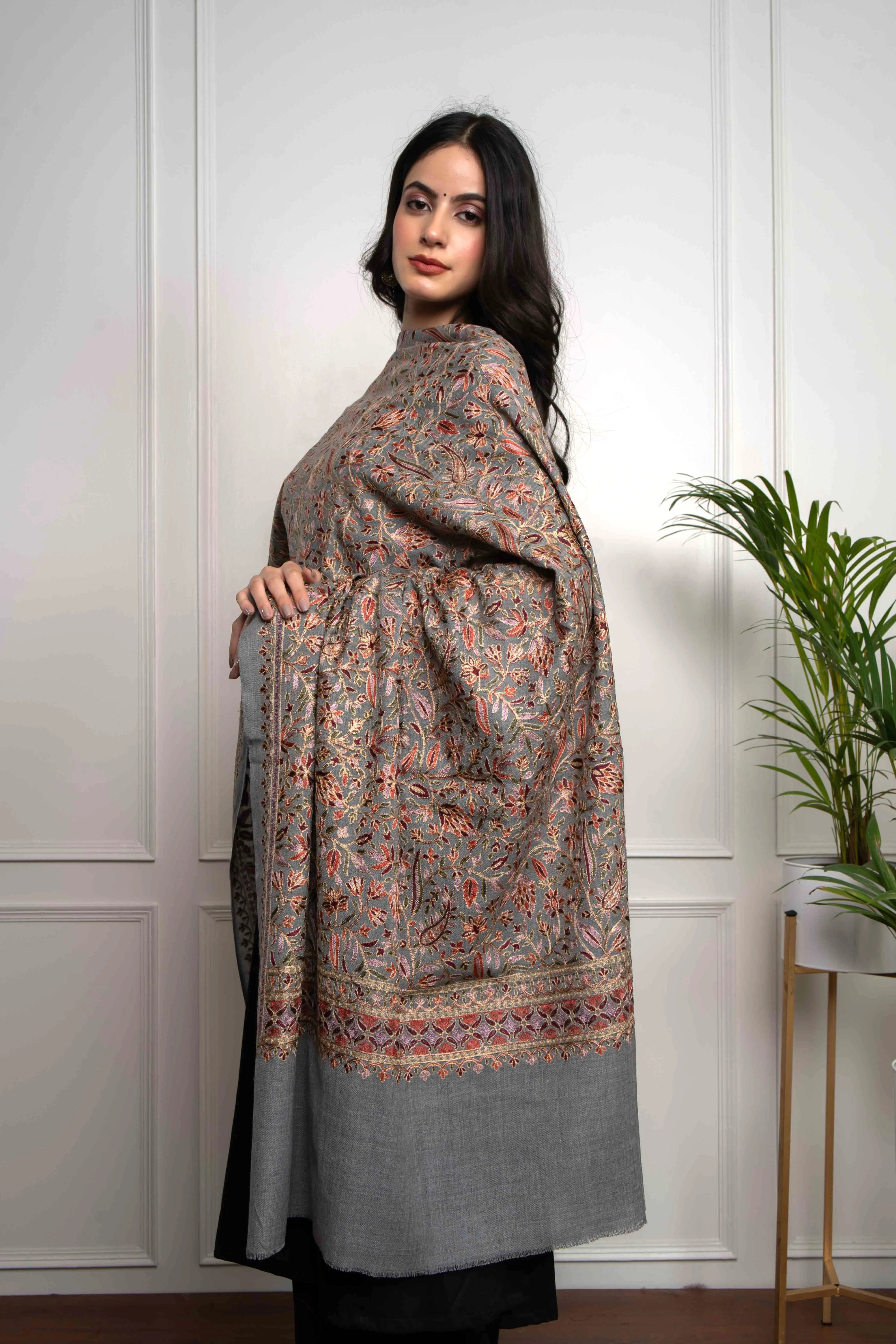 Grey Floral Leaf Jaal Nalki embroidery Fine Wool Blend Shawl