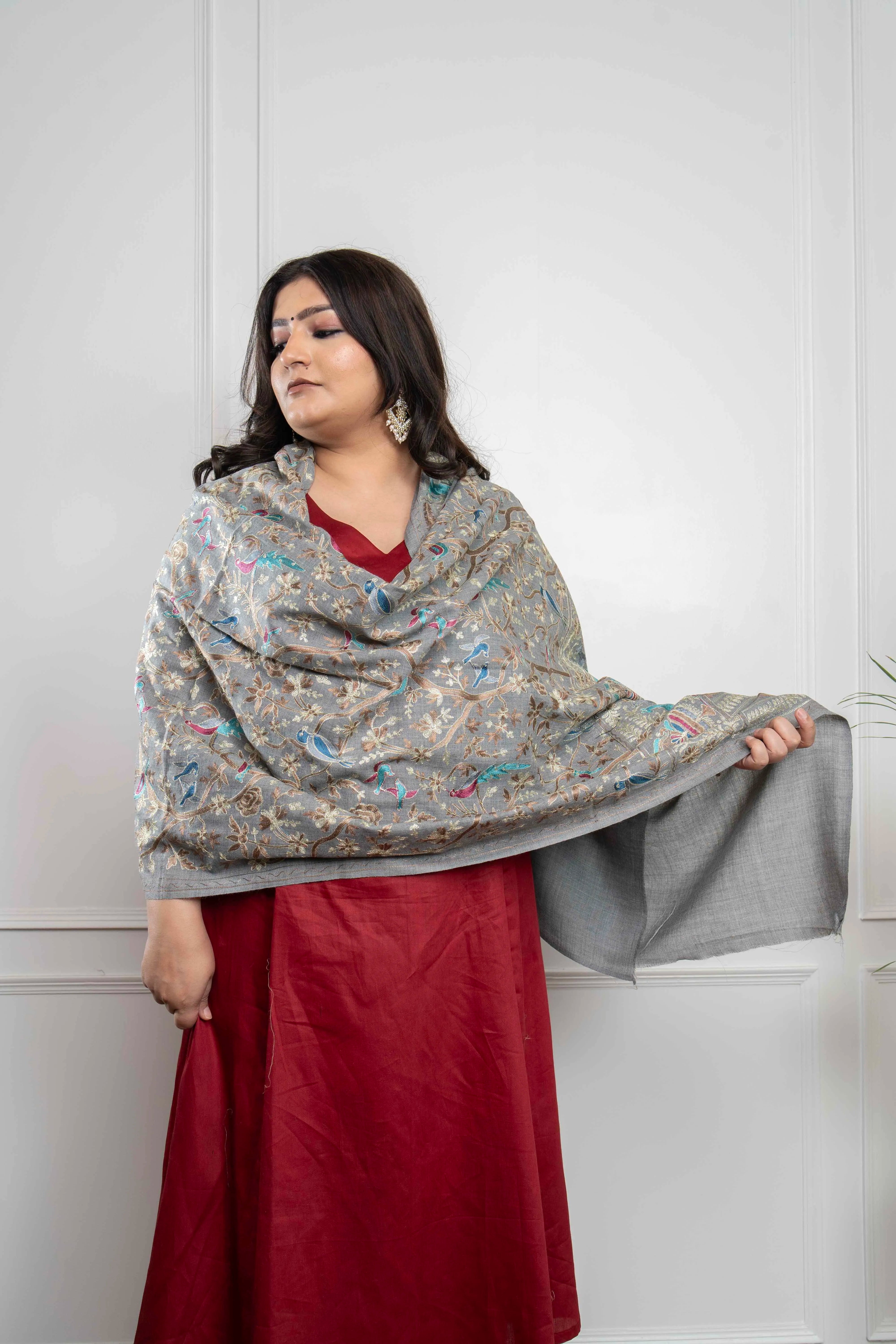 Grey Birds Motif Jaal Nalki embroidery Fine Wool Blend Stole