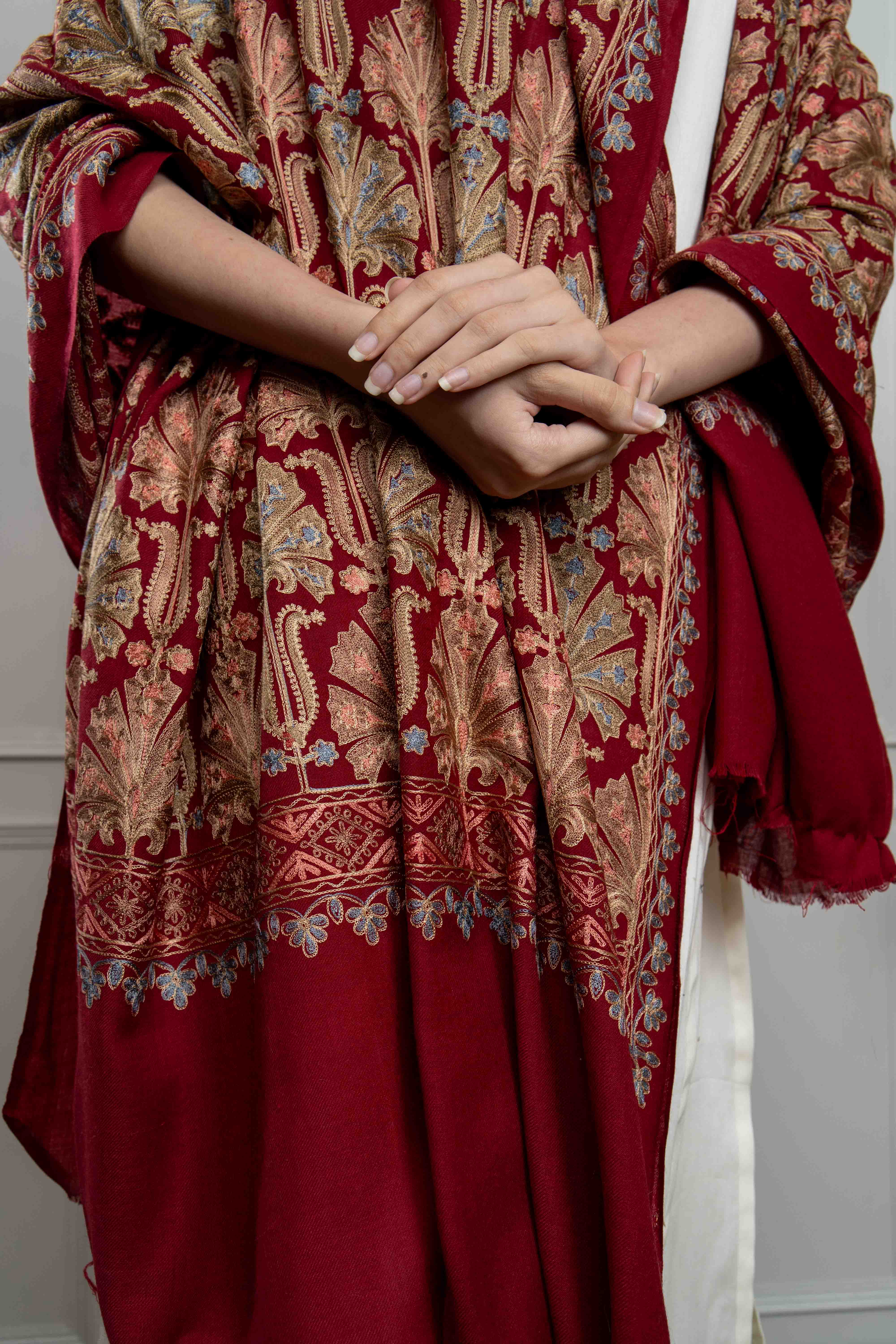 Sadah Maroon Chinaar Patta Jaal Nalki embroidery Fine Wool Blend Shawl 
