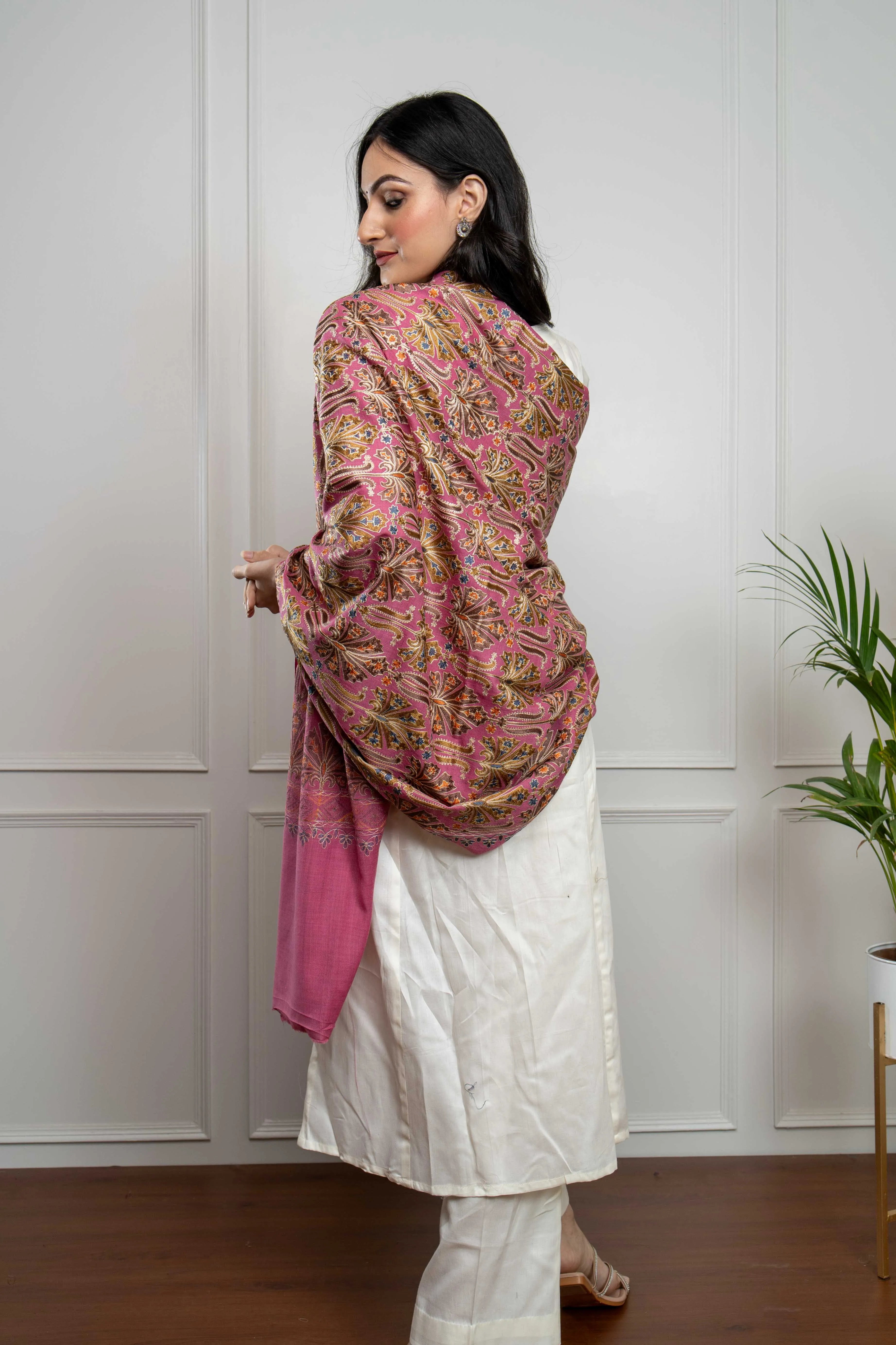 Pink Chinaar Patta Jaal Nalki embroidery Fine Wool Blend Shawl