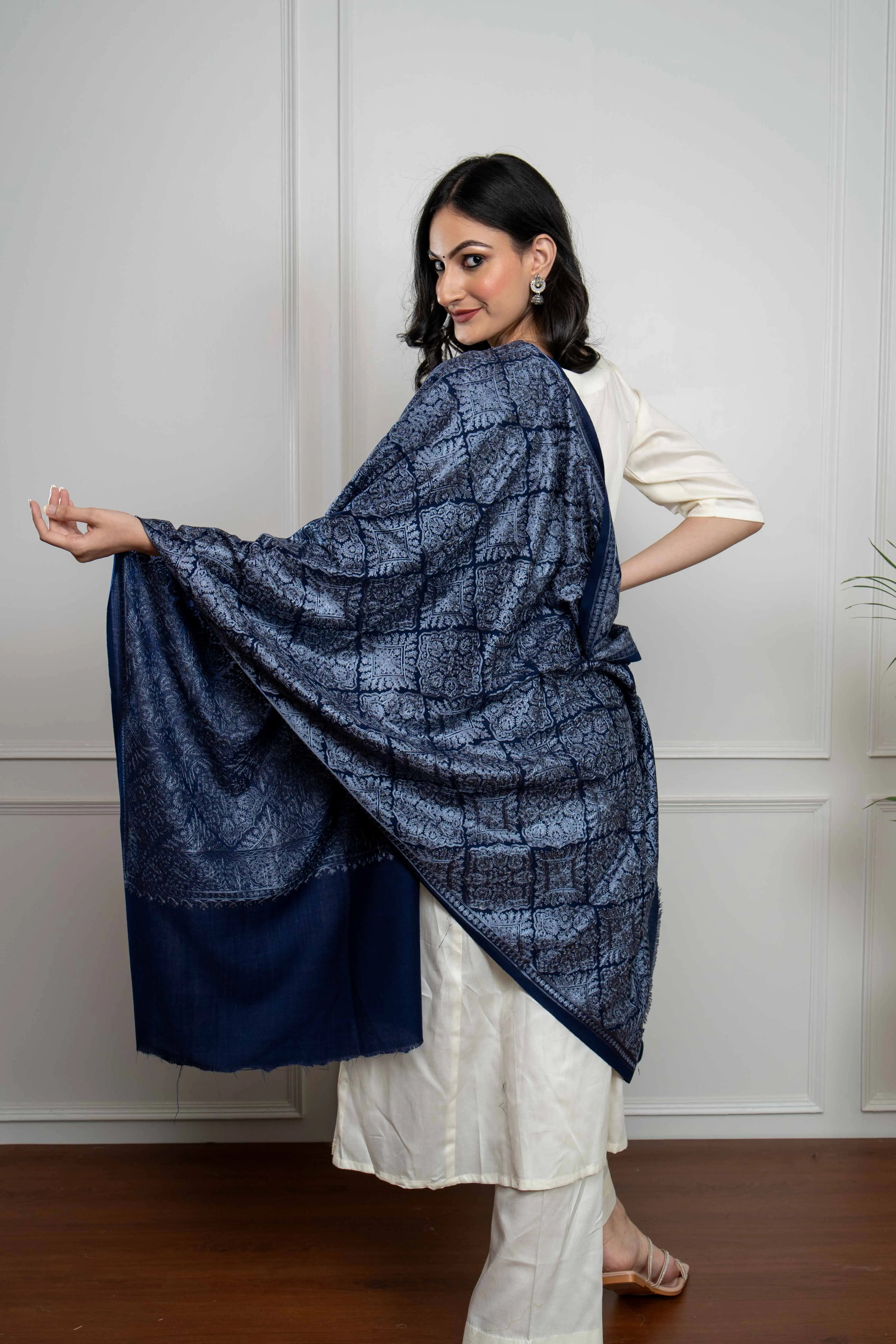 Sadah Women's Navy Self Barfi Nalki embroidery Fine Wool Blend Stole