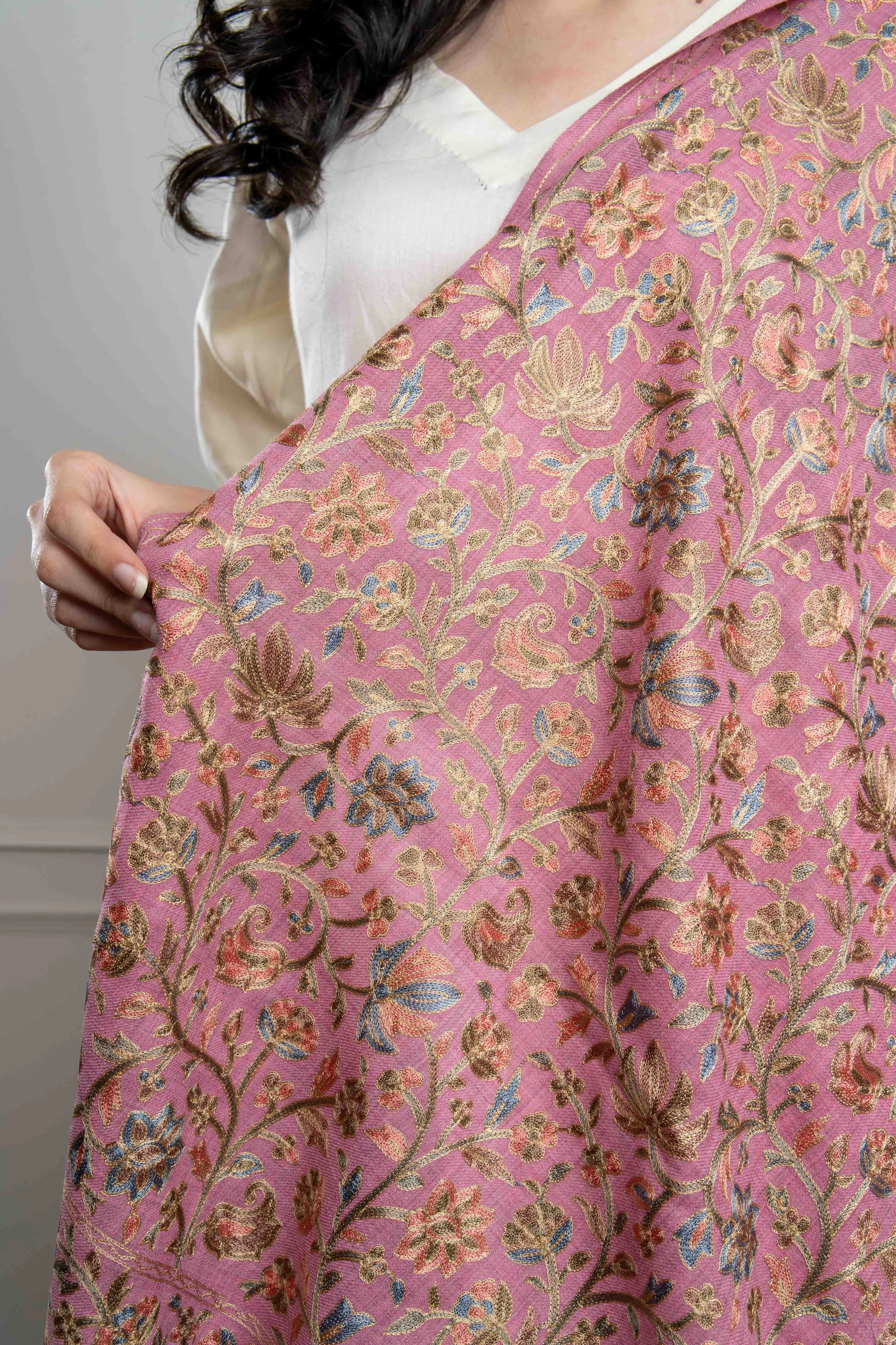 Pink Chinaar Leaf Jaal Pattern Nalki embroidery Fine Wool Blend Stole