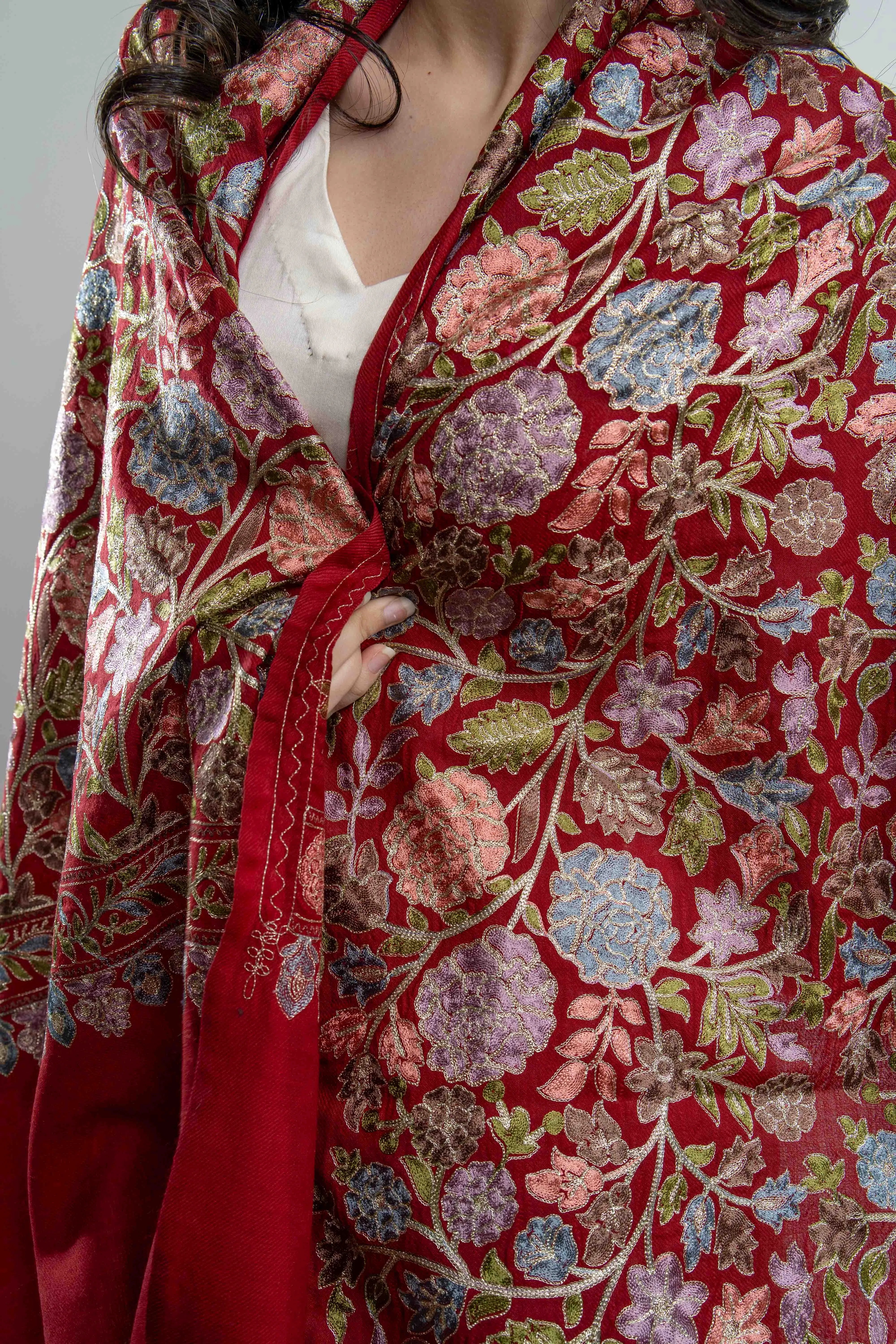 Sadah Women's Maroon Gulaab Jaal Nalki embroidery Fine Wool Blend Stole (dispatch time 3 weeks)