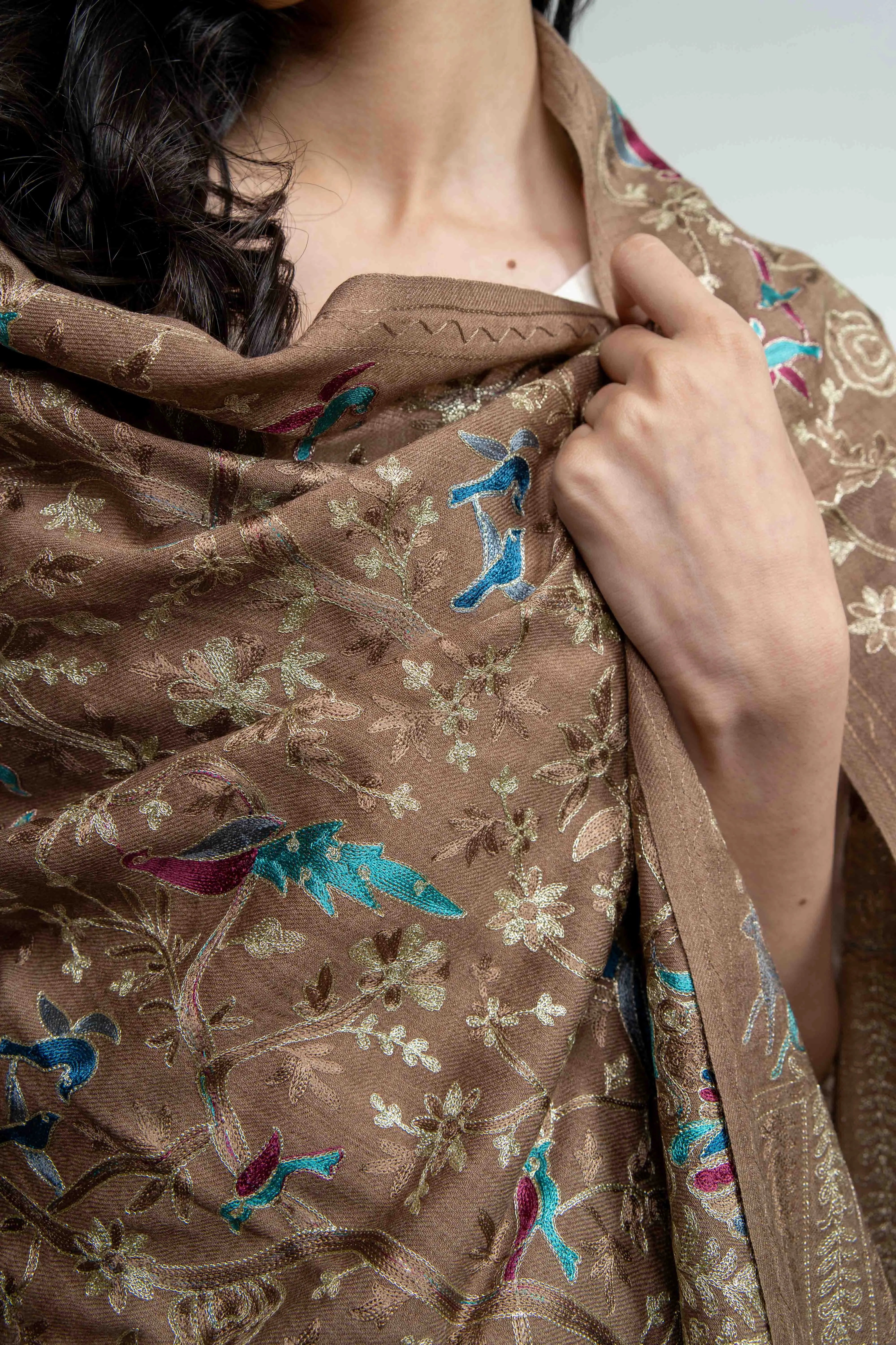 Tooshi Birds Motif Jaal Nalki embroidery Fine Wool Blend Stole