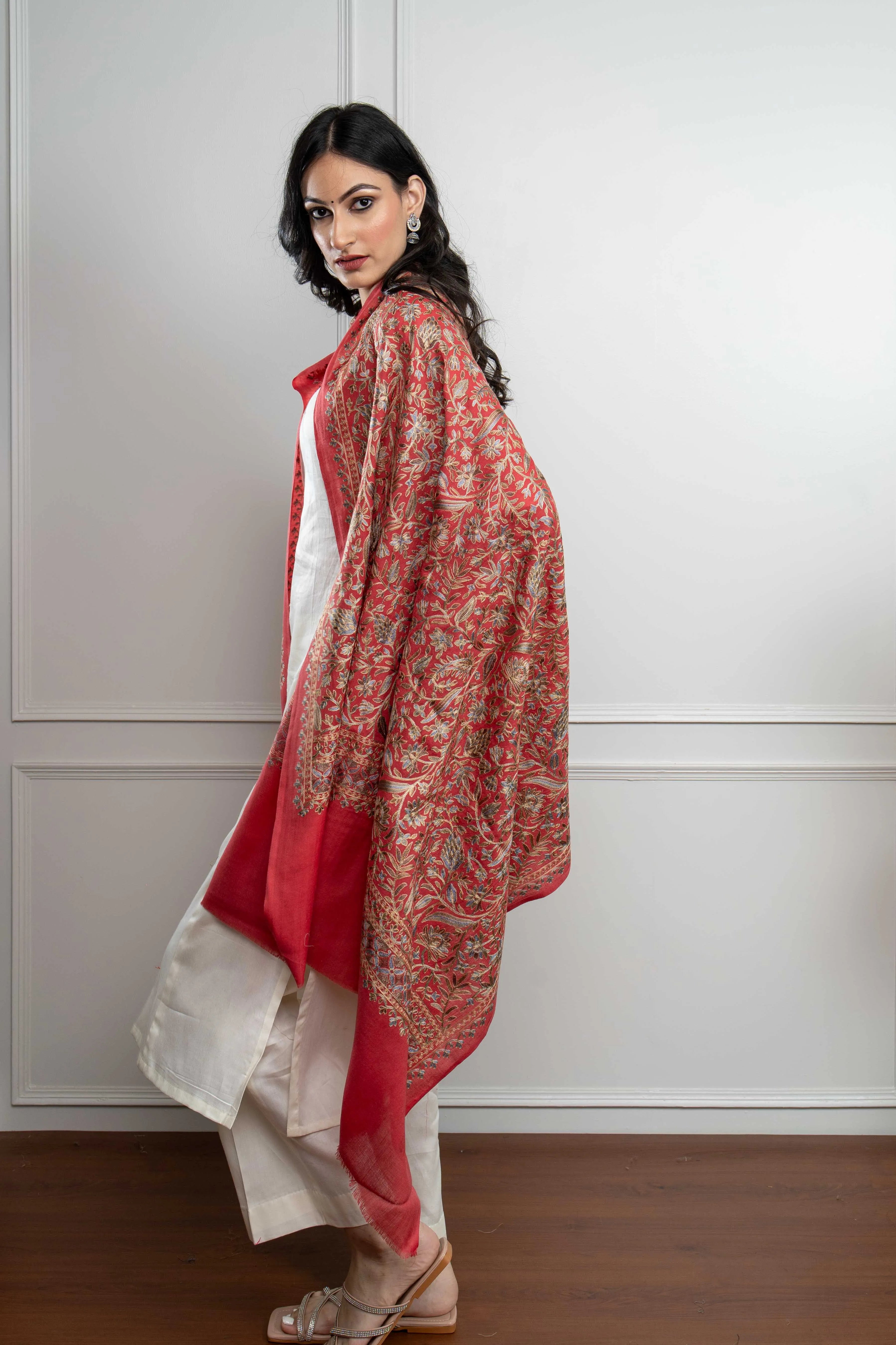 Red Floral Leaf Jaal Nalki embroidery Fine Wool Blend Shawl