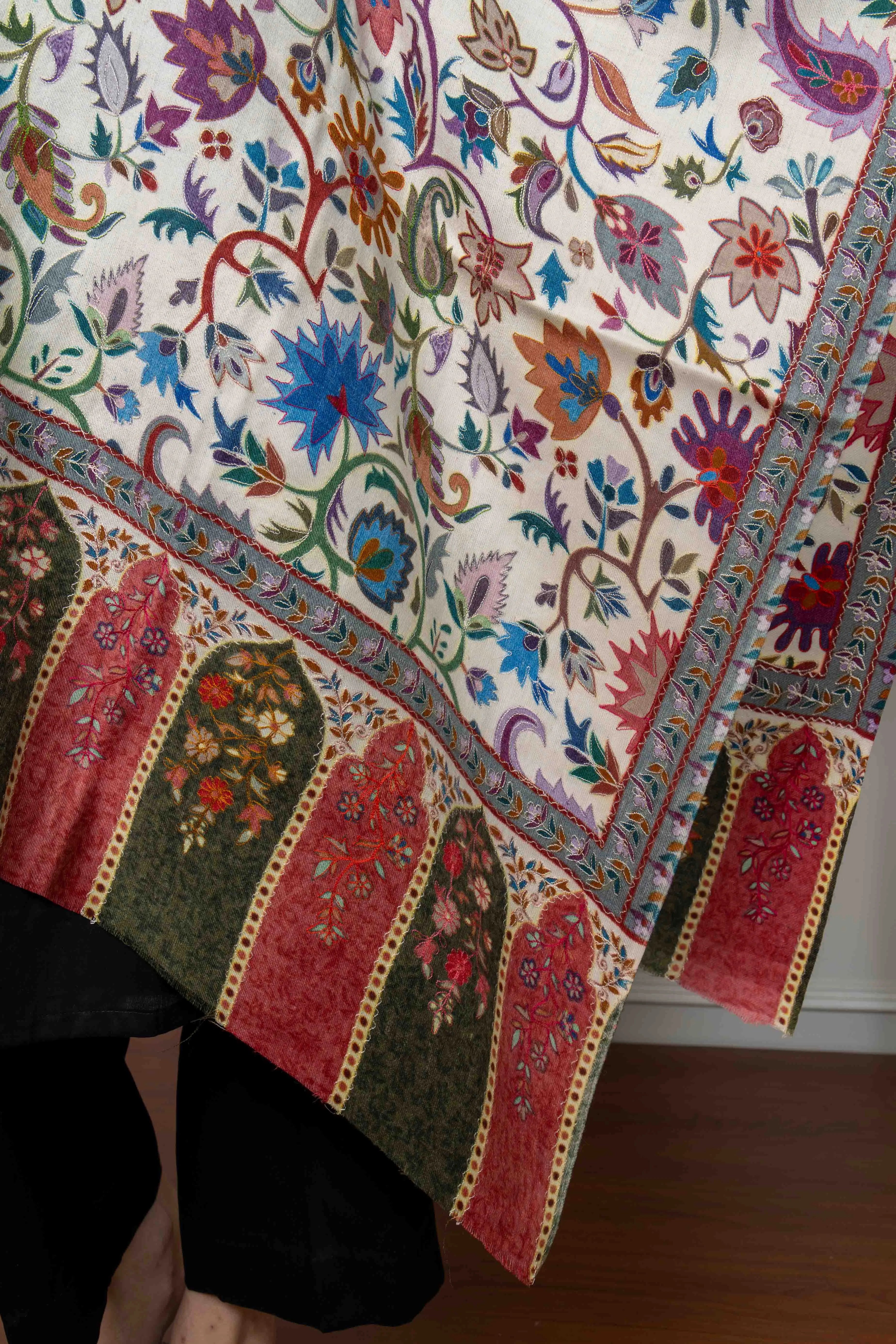White Floral Kalamkari Pashmina Stole